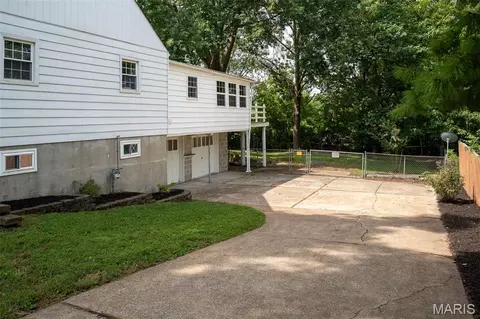 Exterior - 333 State St, Washington, MO 63090 photo 4 of 12