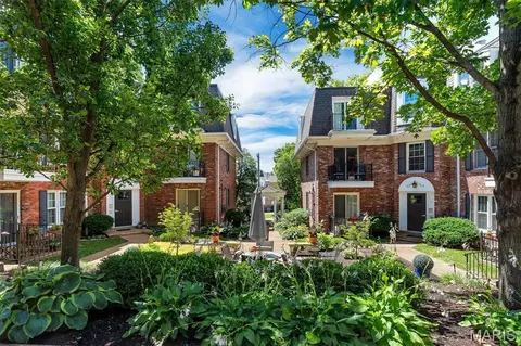 115 E Bodley Ave #A3, Kirkwood, MO 63122