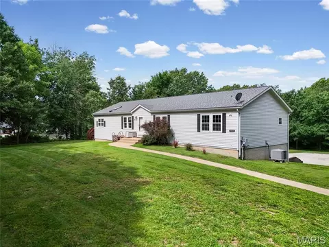9865 Zion Lutheran Church Rd, Hillsboro, MO 63050