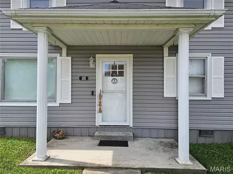 Exterior - 305 E Pine St, Percy, IL 62272 photo 2 of 13