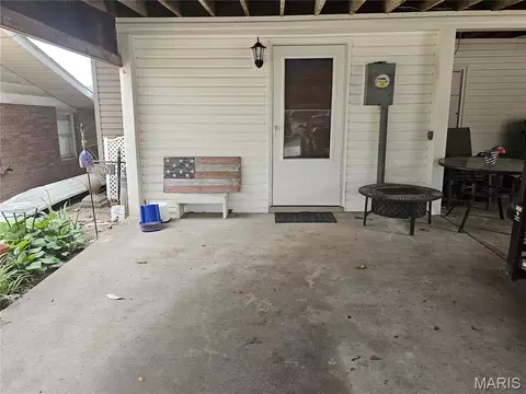 Exterior - 305 E Pine St, Percy, IL 62272 photo 6 of 13