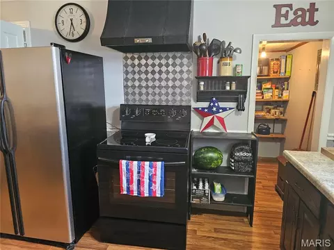 Kitchen - 305 E Pine St, Percy, IL 62272 photo 3 of 3