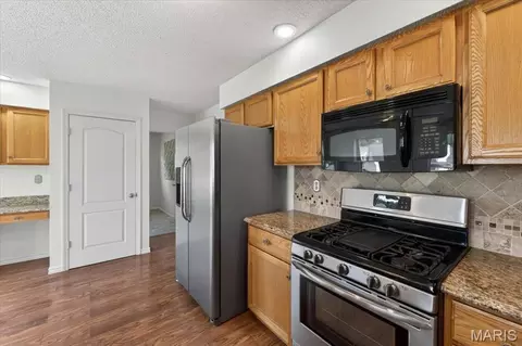 Kitchen - 3 Nightfall Ct, O'fallon, MO 63368 photo 7 of 8