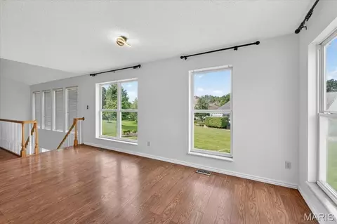 Living - 3 Nightfall Ct, O'fallon, MO 63368 photo 6 of 14