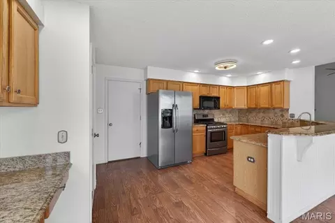 Kitchen - 3 Nightfall Ct, O'fallon, MO 63368 photo 2 of 8