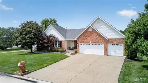 Exterior - 3 Nightfall Ct, O'fallon, MO 63368 photo 13 of 16