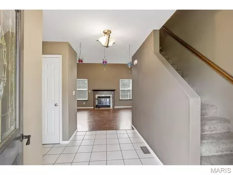 Entry Way - 1408 Appleton Ct, Arnold, MO 63010 photo 2 of 2