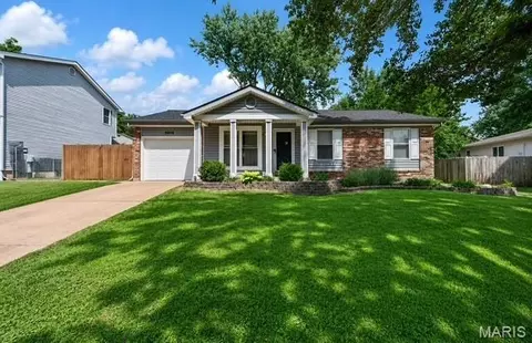 7018 Grassy Valley Dr, Saint Louis, MO 63129