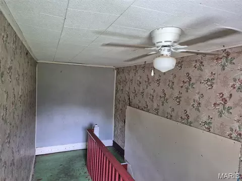 Entry Way - 111 S College St, Arcadia, MO 63621 photo 5 of 6