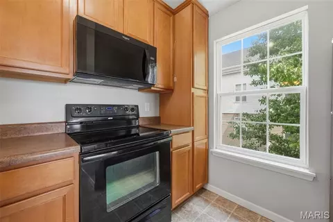 Kitchen - 5300 Spring River Dr, O'fallon, MO 63368 photo 1 of 2