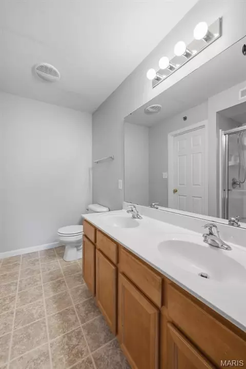 Bath - 5300 Spring River Dr, O'fallon, MO 63368 photo 1 of 4