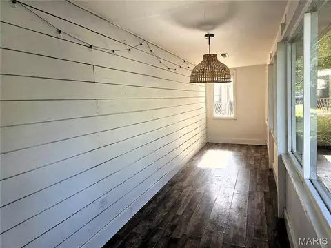 Exterior - 120 E Warren St, Moweaqua, IL 62550 photo 2 of 4