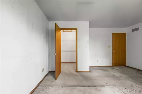 Bedroom - 10058 Vineland Rd, Blackwell, MO 63626 photo 5 of 5