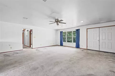 Living - 10058 Vineland Rd, Blackwell, MO 63626 photo 1 of 2