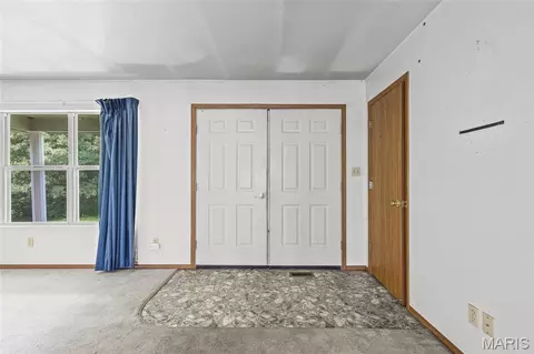 Entry Way - 10058 Vineland Rd, Blackwell, MO 63626 photo 1 of 1