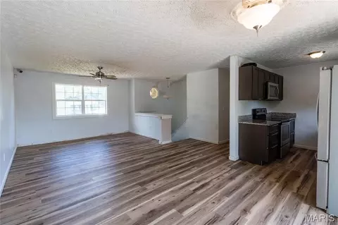 Living - 24235 Thames Ln, Saint Robert, MO 65584 photo 1 of 3