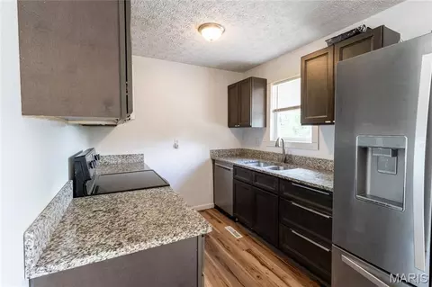 Kitchen - 24235 Thames Ln, Saint Robert, MO 65584 photo 1 of 1