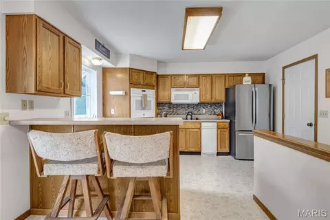 Kitchen - 41 Graystone Dr, Troy, MO 63379 photo 8 of 8