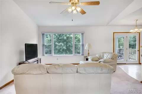 Living - 41 Graystone Dr, Troy, MO 63379 photo 1 of 4