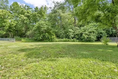 Exterior - 41 Graystone Dr, Troy, MO 63379 photo 3 of 6