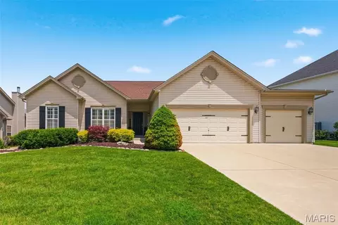 19 Milton Brennan Manor Ct, Wentzville, MO 63385