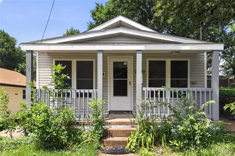 7041 Glades Ave, Saint Louis, MO 63117