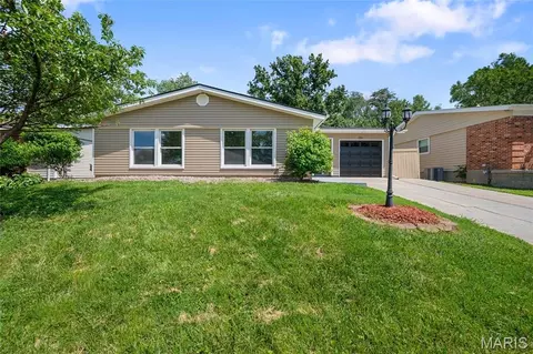 3314 Cordes Dr, Saint Louis, MO 63125