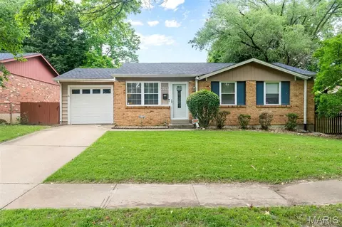 2153 Northern Limits Dr, Florissant, MO 63031
