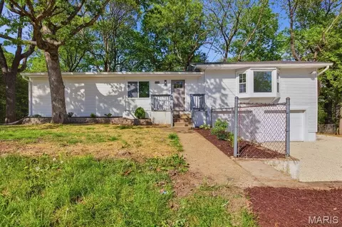 6230 Antire Rd, High Ridge, MO 63049