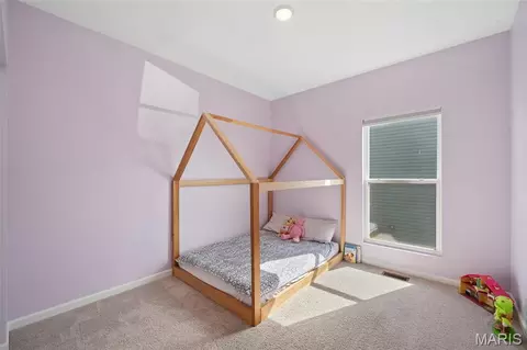 Bedroom - 105 Yellowstone Dr, Troy, MO 63379 photo 2 of 4