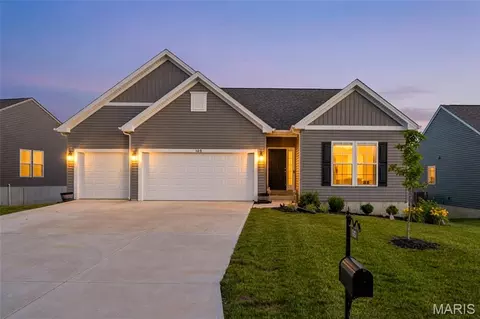 Exterior - 105 Yellowstone Dr, Troy, MO 63379 photo 4 of 4