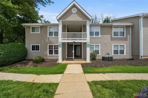 14255 Riverfront Dr, Florissant, MO 63034
