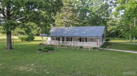 9672 Crane Dr, Bucyrus, MO 65444