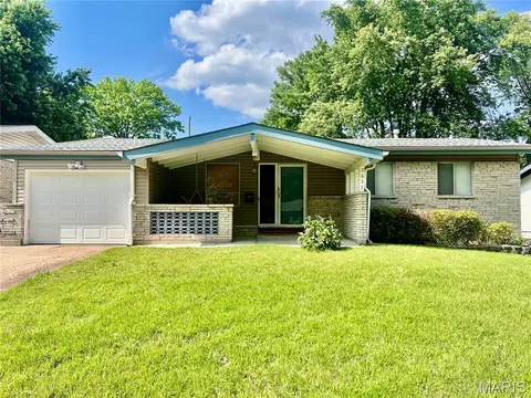 2637 Garham Dr, Saint Louis, MO 63136