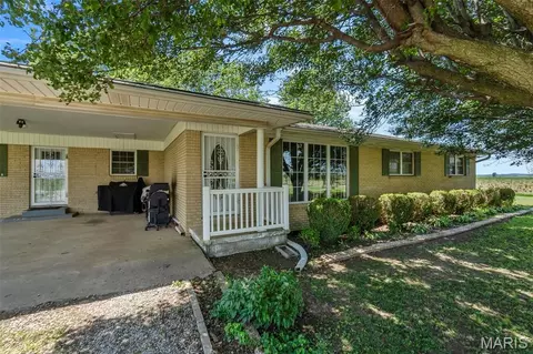 30423 County Road 305, Campbell, MO 63933