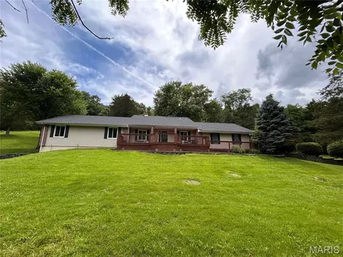 2803 Wild Valley Dr, High Ridge, MO 63049