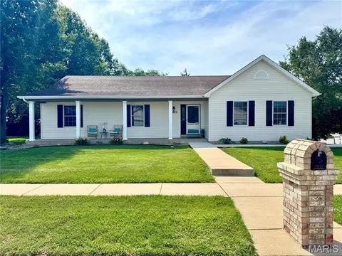 3820 Bedford Pointe Dr, Wentzville, MO 63385