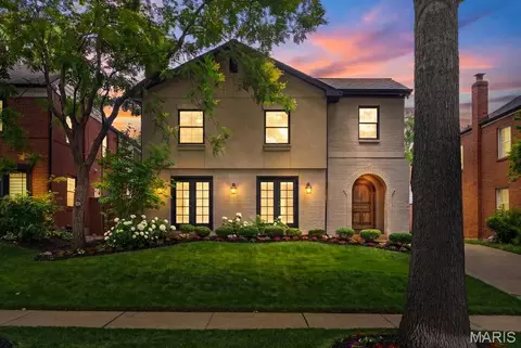 8125 Westmoreland Ave, Clayton, MO 63105