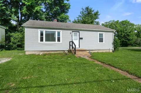 409 S 2nd St, Pacific, MO 63069
