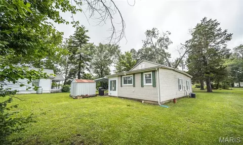 Exterior - 185 Kitchell Ave, Saint Clair, MO 63077 photo 9 of 10