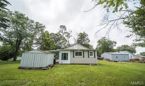 Exterior - 185 Kitchell Ave, Saint Clair, MO 63077 photo 7 of 10