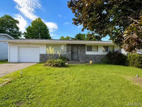 1755 Hudson Rd, Saint Louis, MO 63136