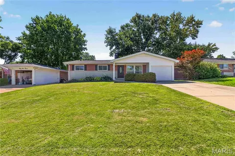 3518 Glen Arbor Dr, Saint Louis, MO 63125