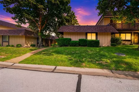 2633 Plantation Pt #A, Saint Charles, MO 63303