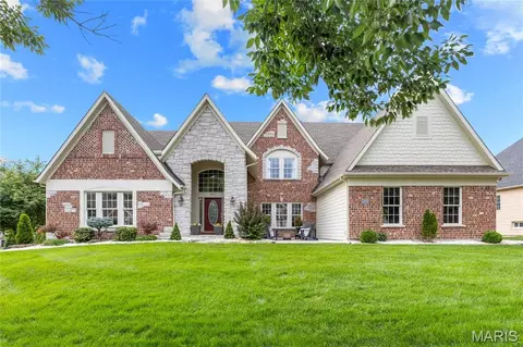 2377 Spring Mill Estates Dr, Saint Charles, MO 63303