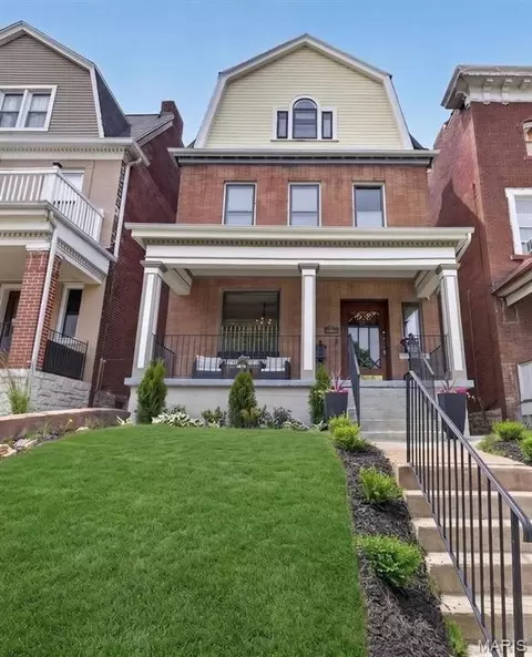 4546 Washington Blvd, Saint Louis, MO 63108