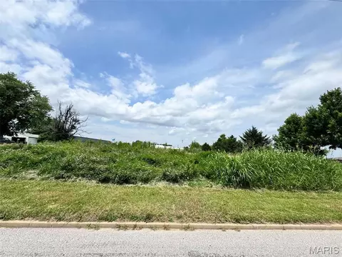 401 Brown Rd, Saint Peters, MO 63376