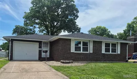 3209 Newell Dr, Granite City, IL 62040
