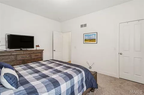 Bedroom - 1074 Bloomfield Dr, Eureka, MO 63025 photo 4 of 6