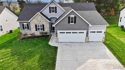 Exterior - 1074 Bloomfield Dr, Eureka, MO 63025 photo 14 of 19